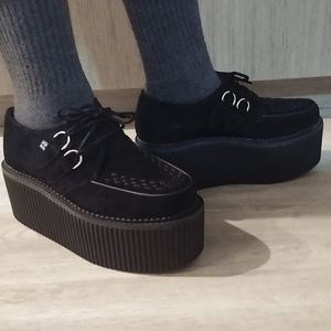 Black Suede Classic Stratocreeper